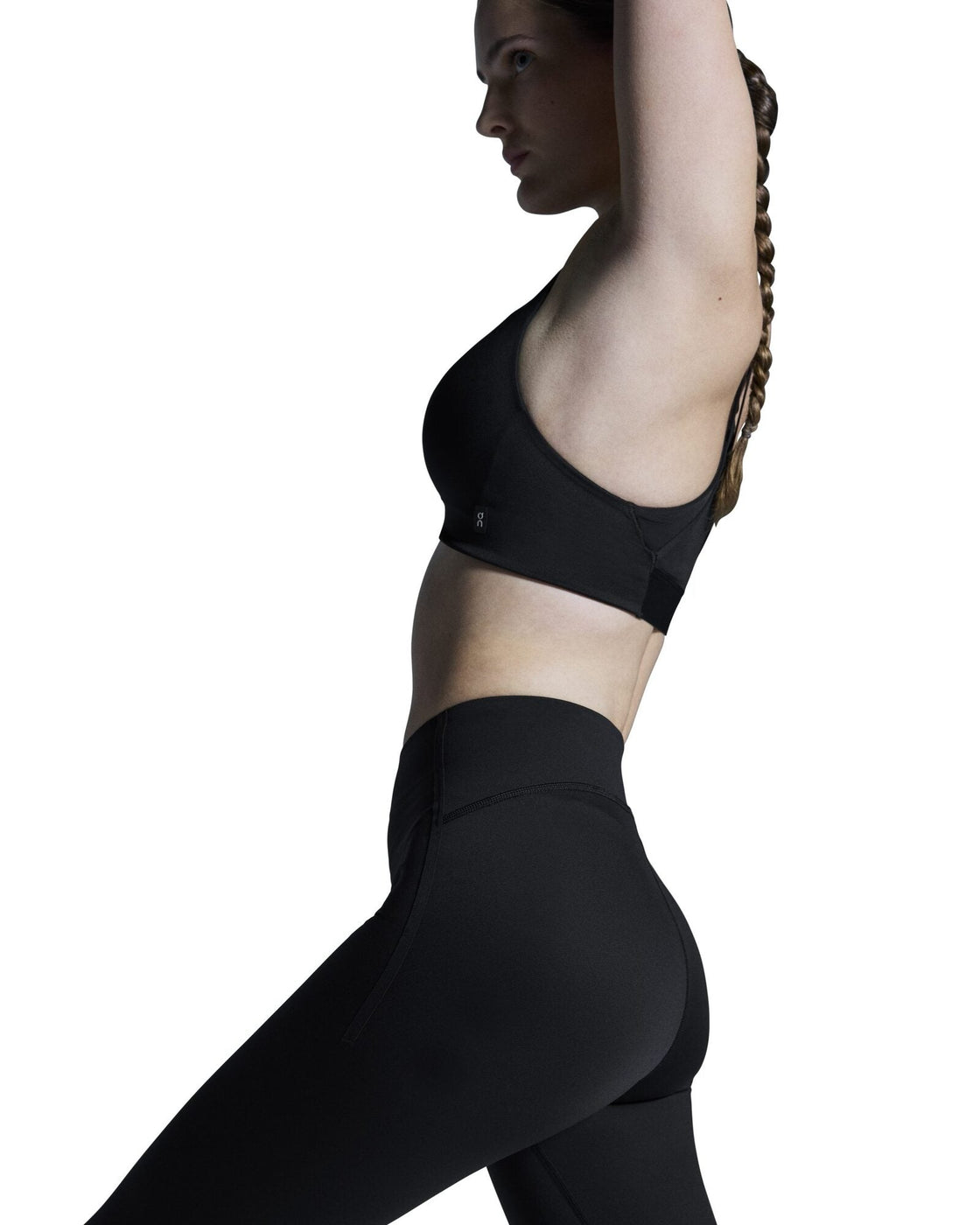 1WF12560553-train_tights-fw24-black-w-4×5-tr-g4