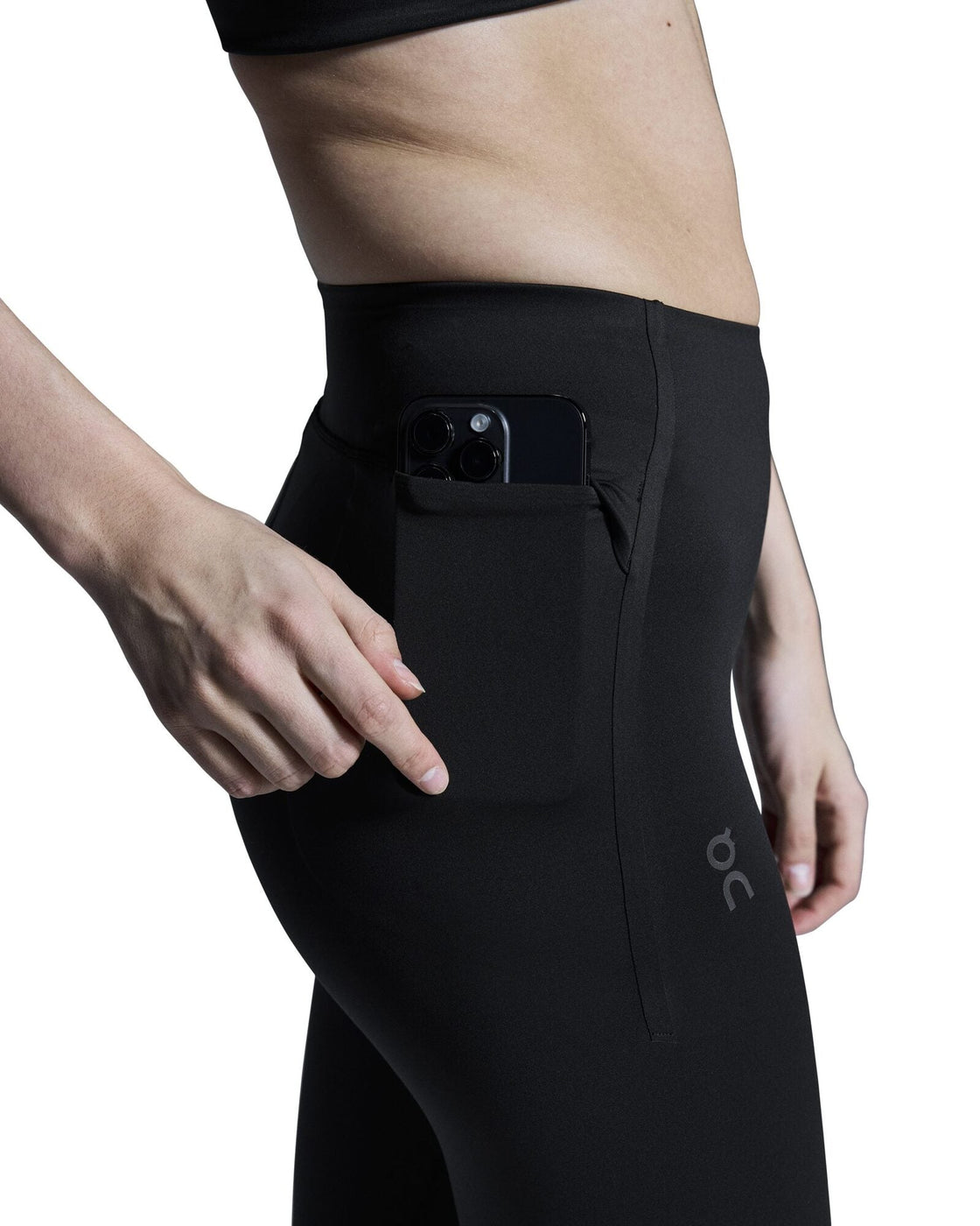 1WF12560553-train_tights-fw24-black-w-4×5-tr-g6