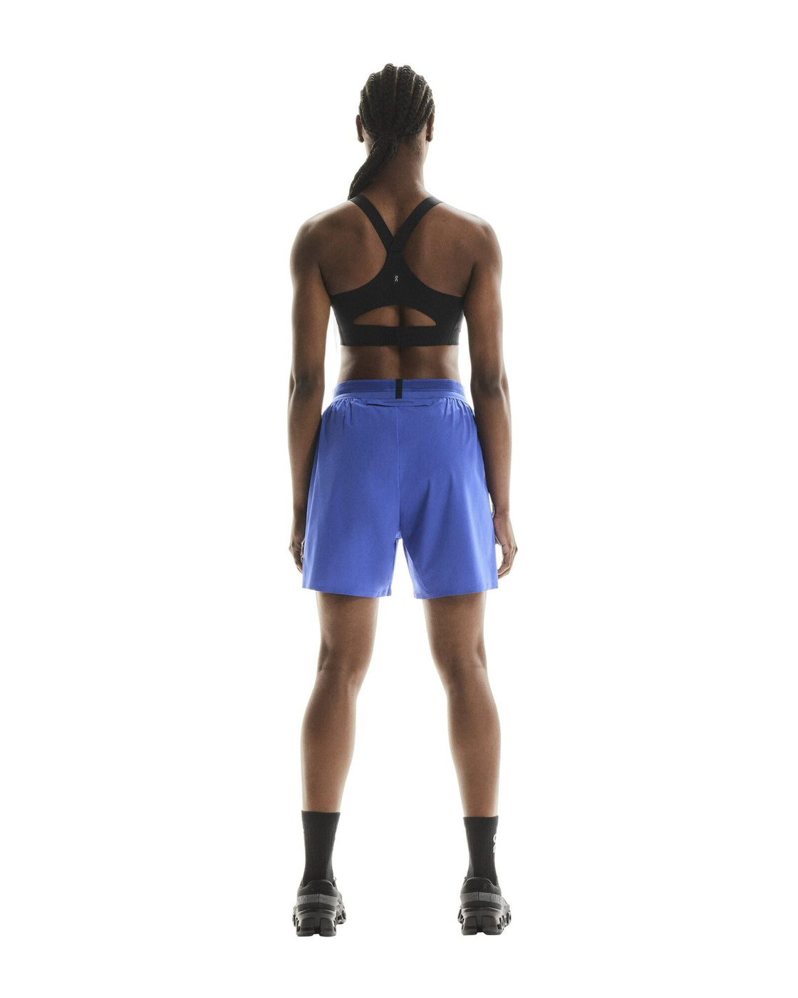 1WF30170553-endurance_bra_zip-fw25-black-w-4×5-tr-g2