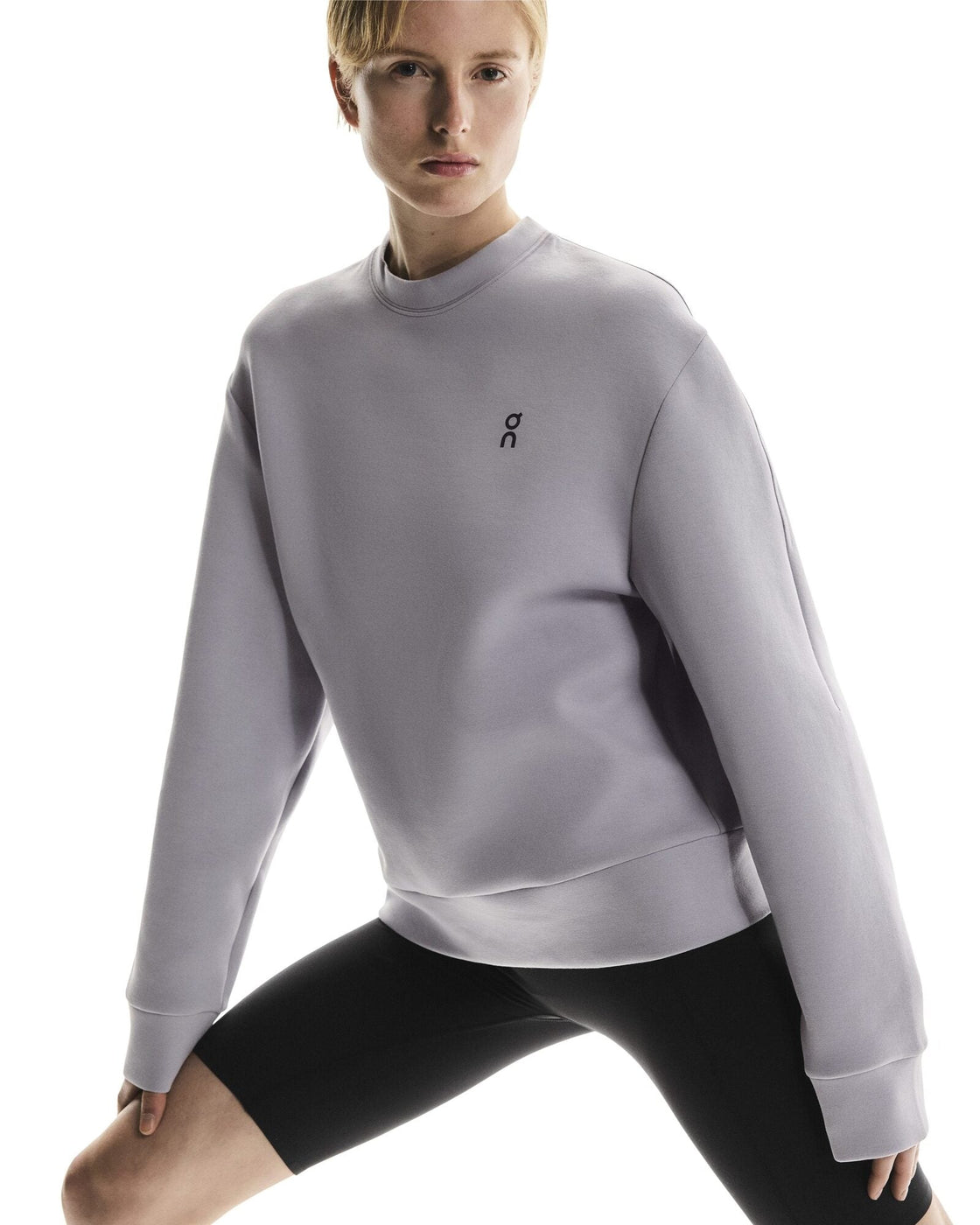 1WF30380174-focus_tech_crew-fw25-lilac-w-4×5-tr-g3