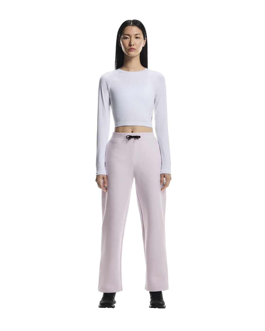 1WF30393368-focus_tech_sweatpants-fw25-orchid-w-4×5-tr-g1