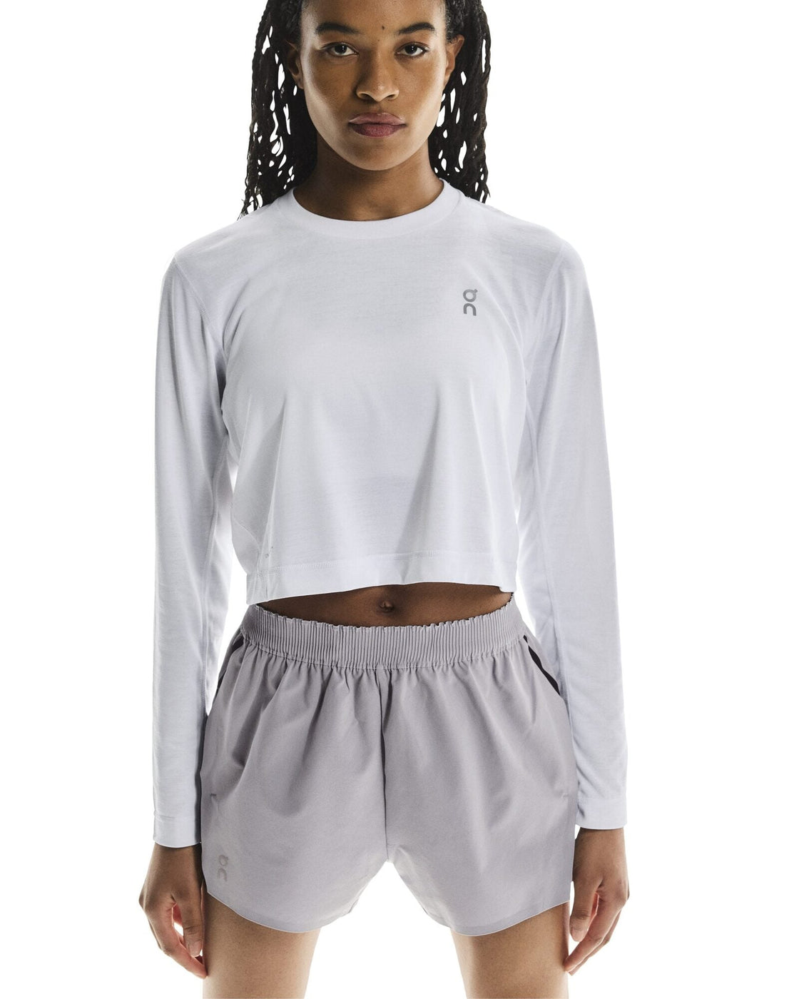 1WF30650069-train_long-t_crop_graphic-fw25-white-w-4×5-tr-g3