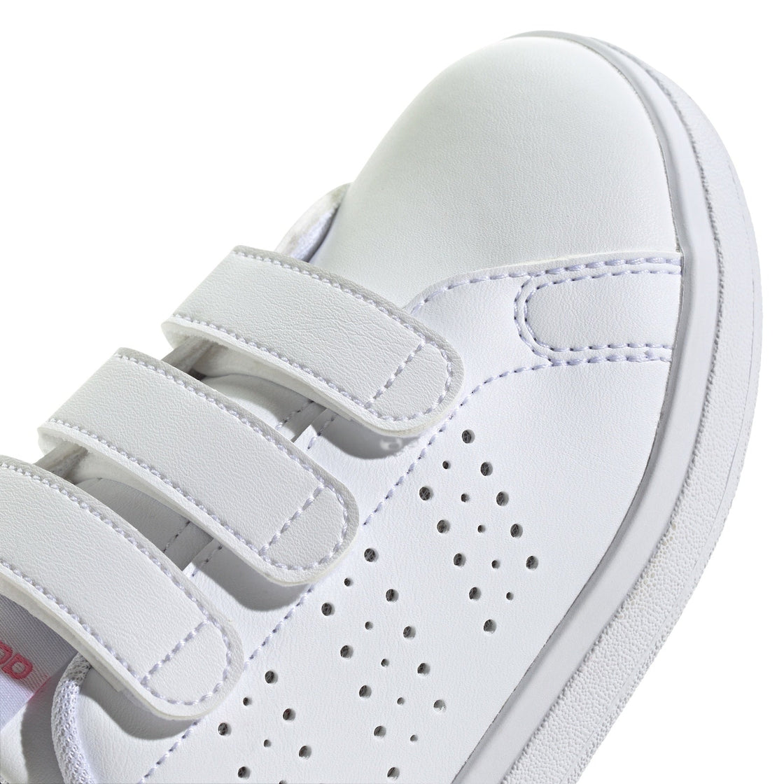 ID1305_8_FOOTWEAR_Photography_Detail View 1_transparent