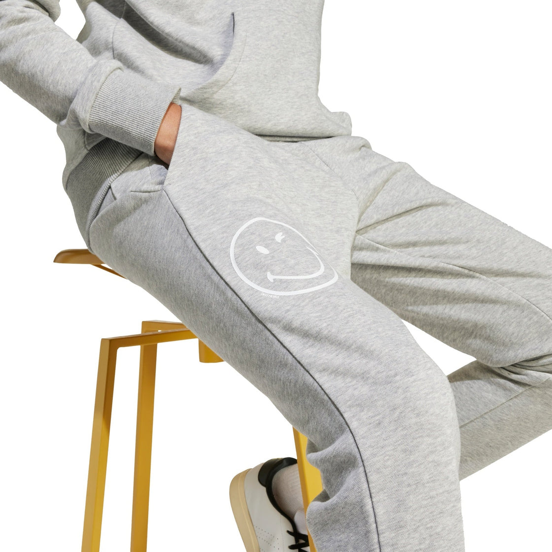 JN2148_6_APPAREL_On Model_Detail View 2_transparent