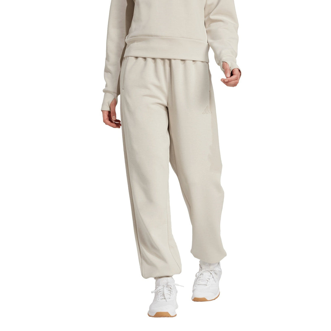 JW3398_2_APPAREL_On Model_Standard View_transparent