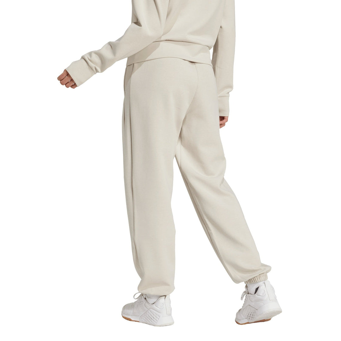 JW3398_3_APPAREL_On Model_Back View_transparent