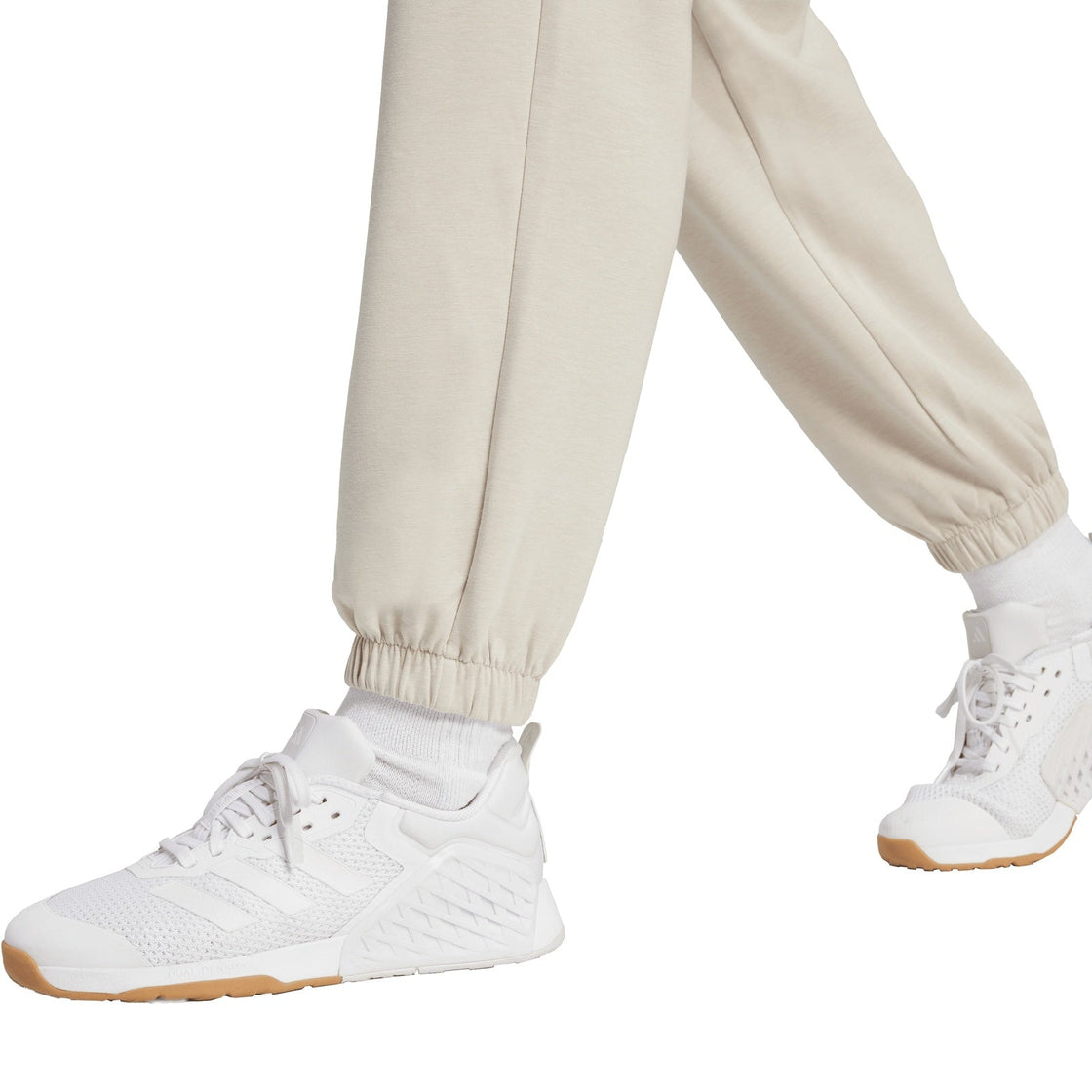 JW3398_5_APPAREL_On Model_Detail View 1_transparent