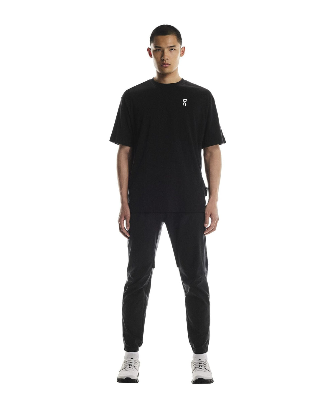1MF30550192-club_t_graphic-fw25-black_olive-m-4×5-tr-g1
