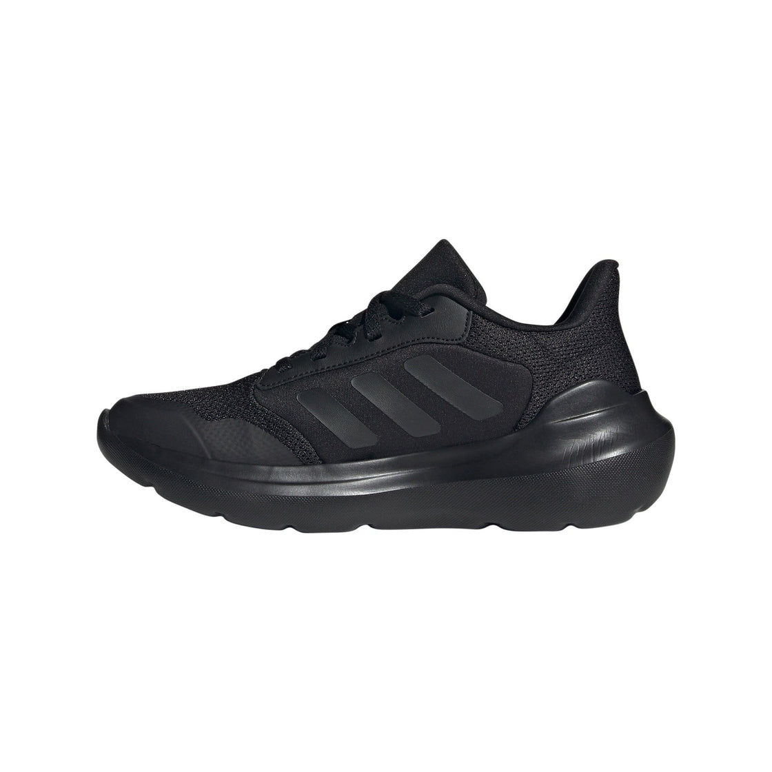 IE3542_5_FOOTWEAR_Photography_Side Medial Center View_transparent