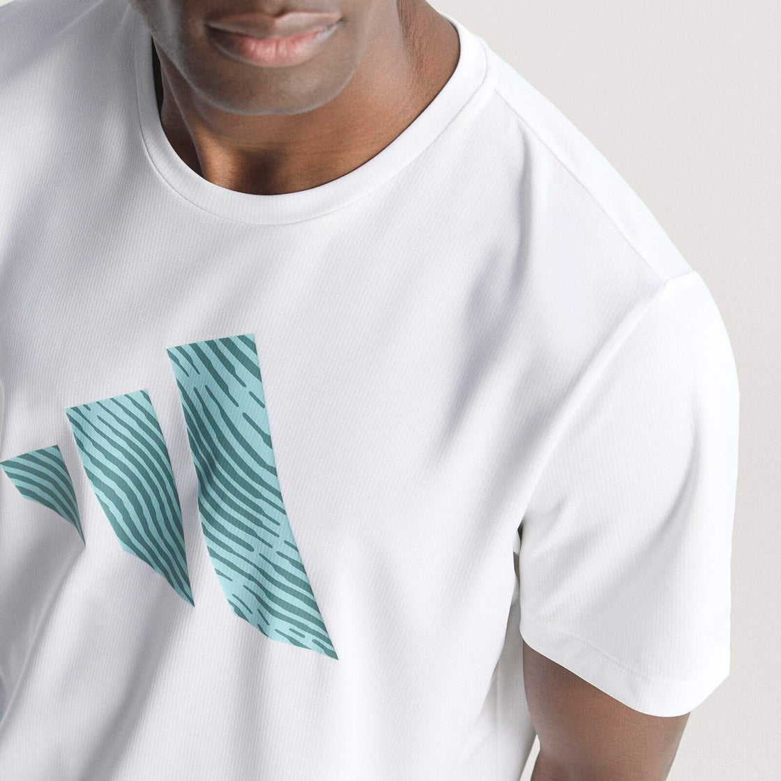 JM5740_12_APPAREL_Photography_HeroMrktng View 5