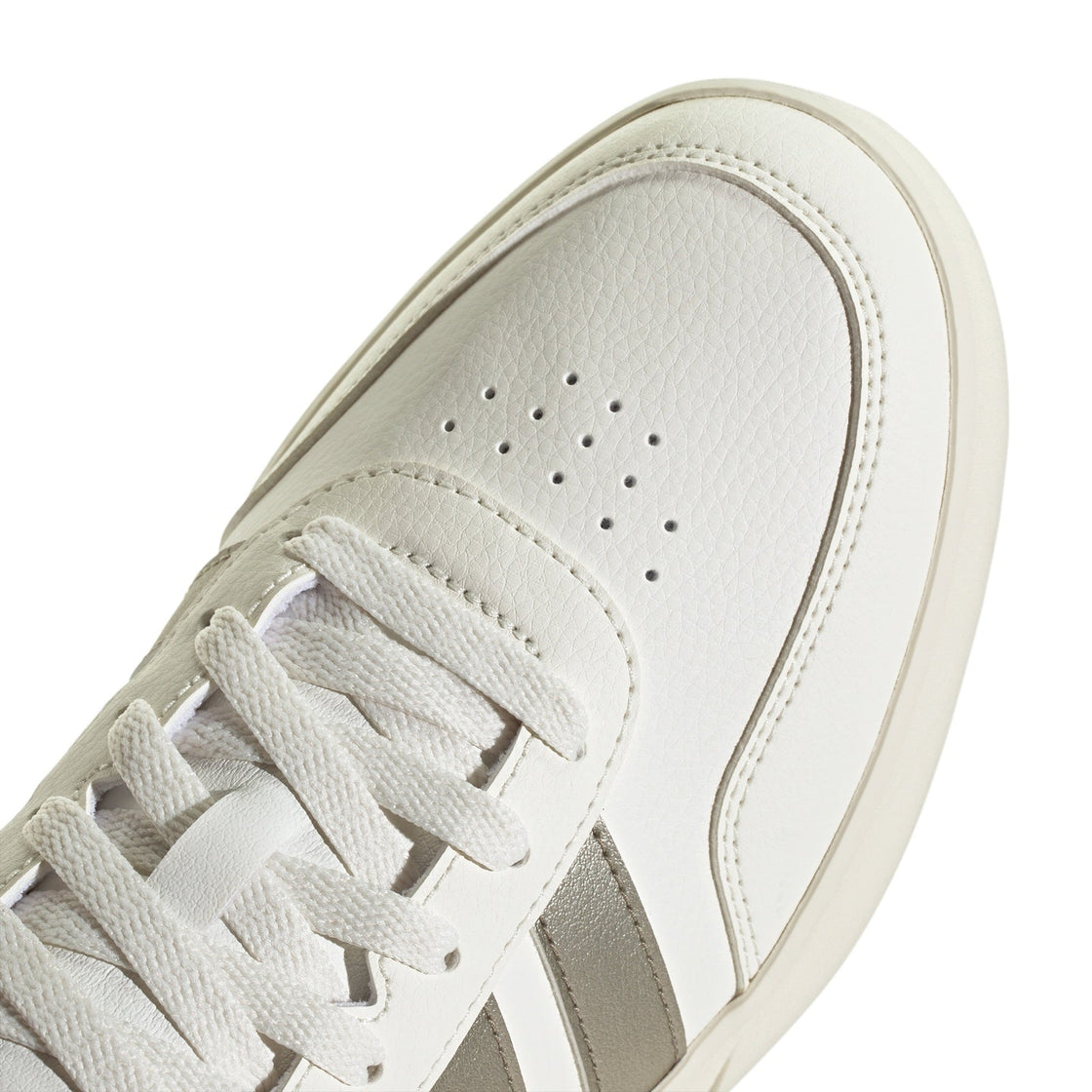 JR3561_8_FOOTWEAR_Photography_Detail View 1_transparent