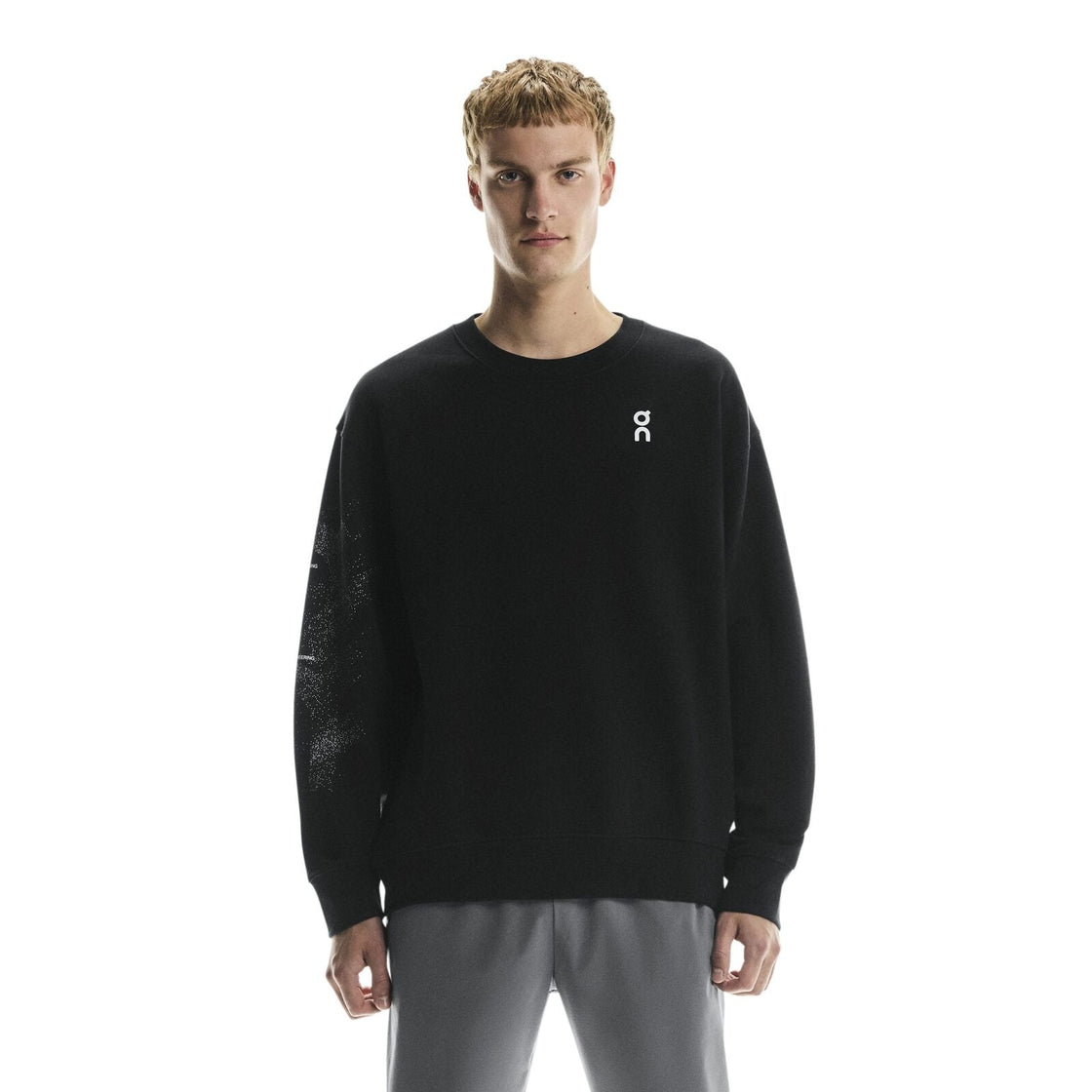 1MF30540192-club_crew_graphic-fw25-black_olive-m-1×1-tr-PLP