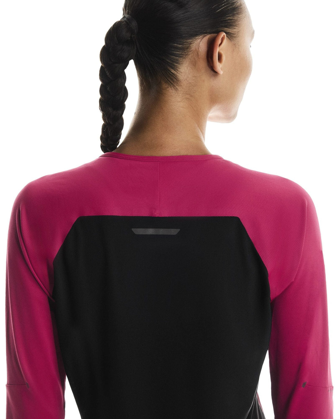 1WE10323554-performance_long_t-fw25-grenadine_black-w-4×5-tr-g5