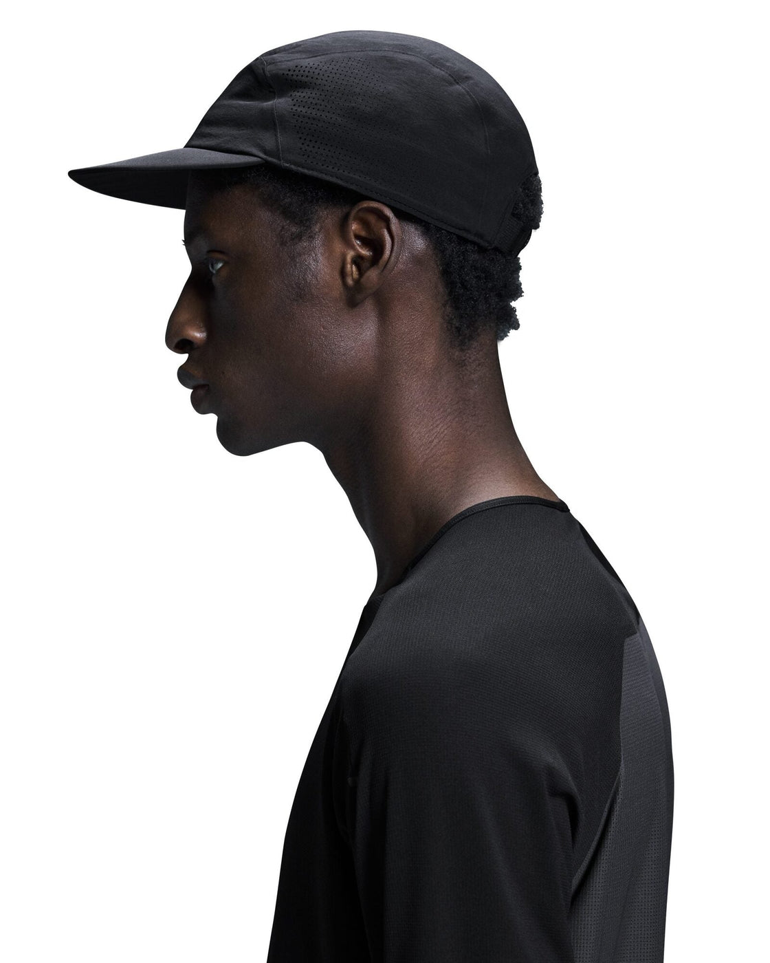 2UE30500553-performance_cap-fw24-black-u-4×5-tr-g2