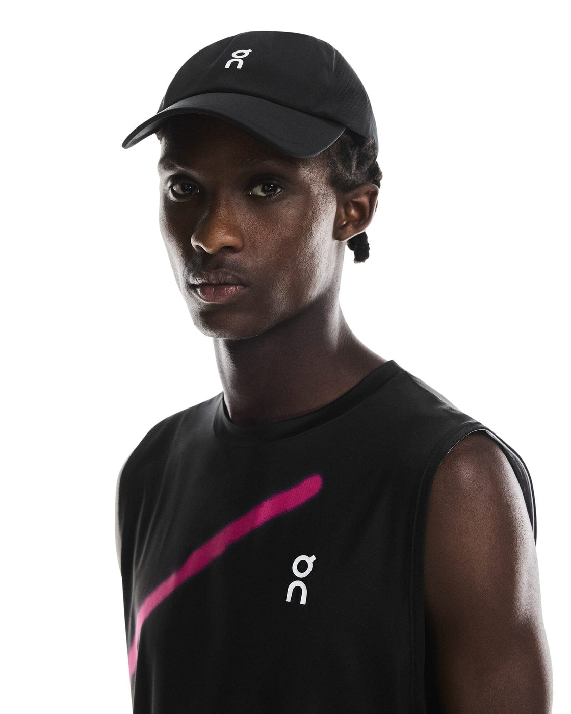 2UF10171043-court_cap-fw25-black_black-u-4×5-tr-g2