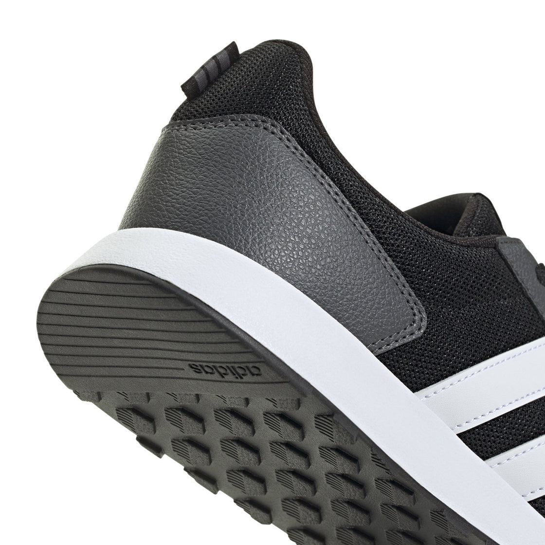 IF1553_9_FOOTWEAR_Photography_Detail View 2_transparent