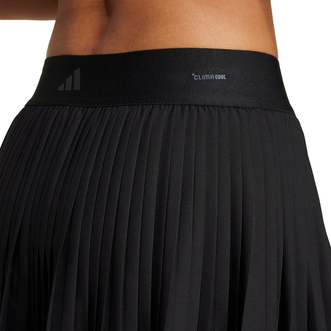 JD6117_8_APPAREL_On Model_Detail View 2_transparent