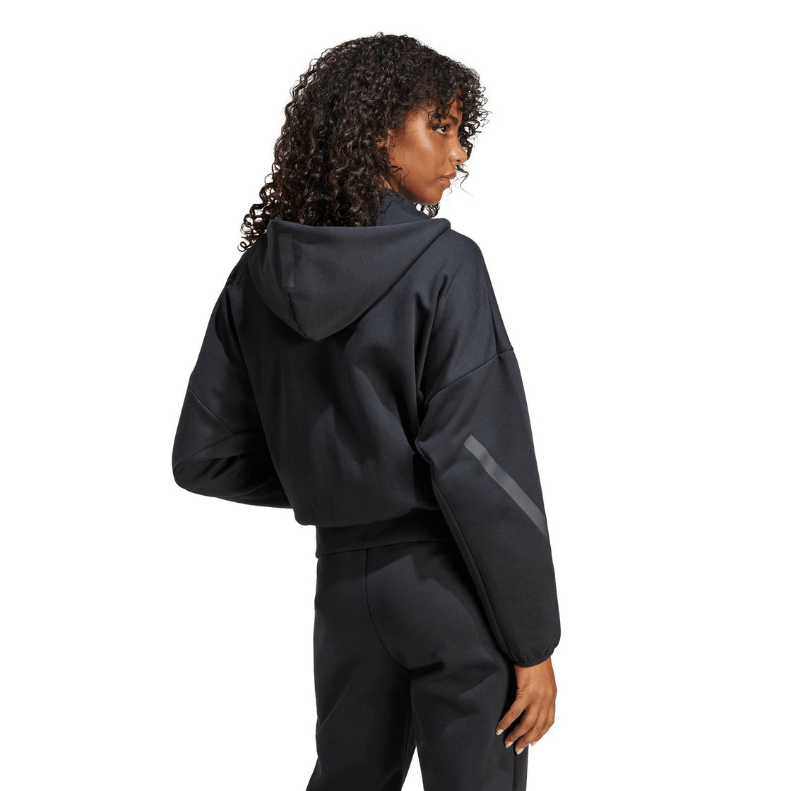 JE7848_5_APPAREL_On Model_Back View_transparent