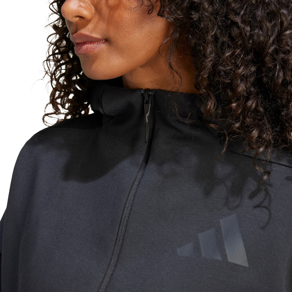 JE7848_8_APPAREL_On Model_Detail View 1_transparent