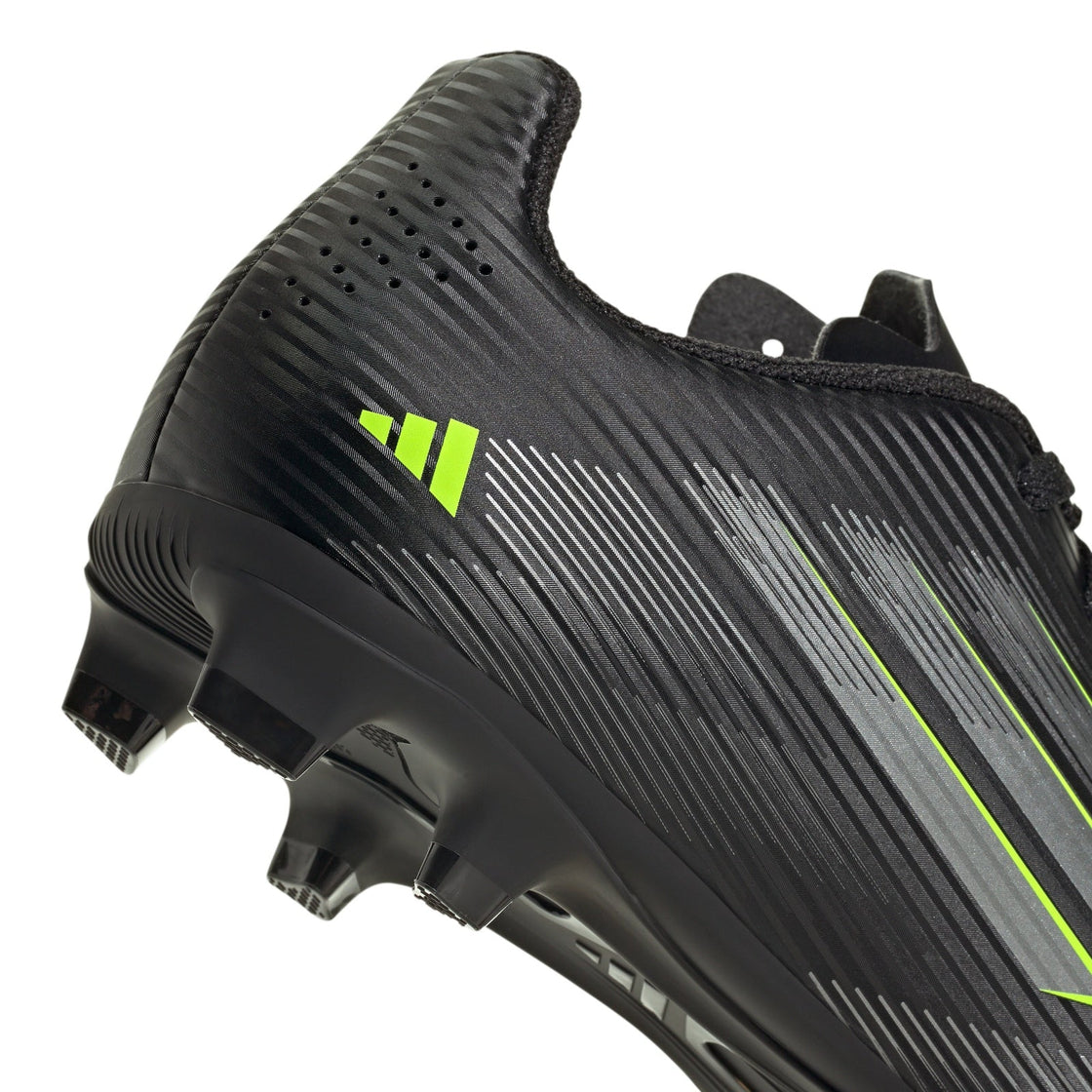 JI0028_8_FOOTWEAR_Photography_Detail View 2_transparent