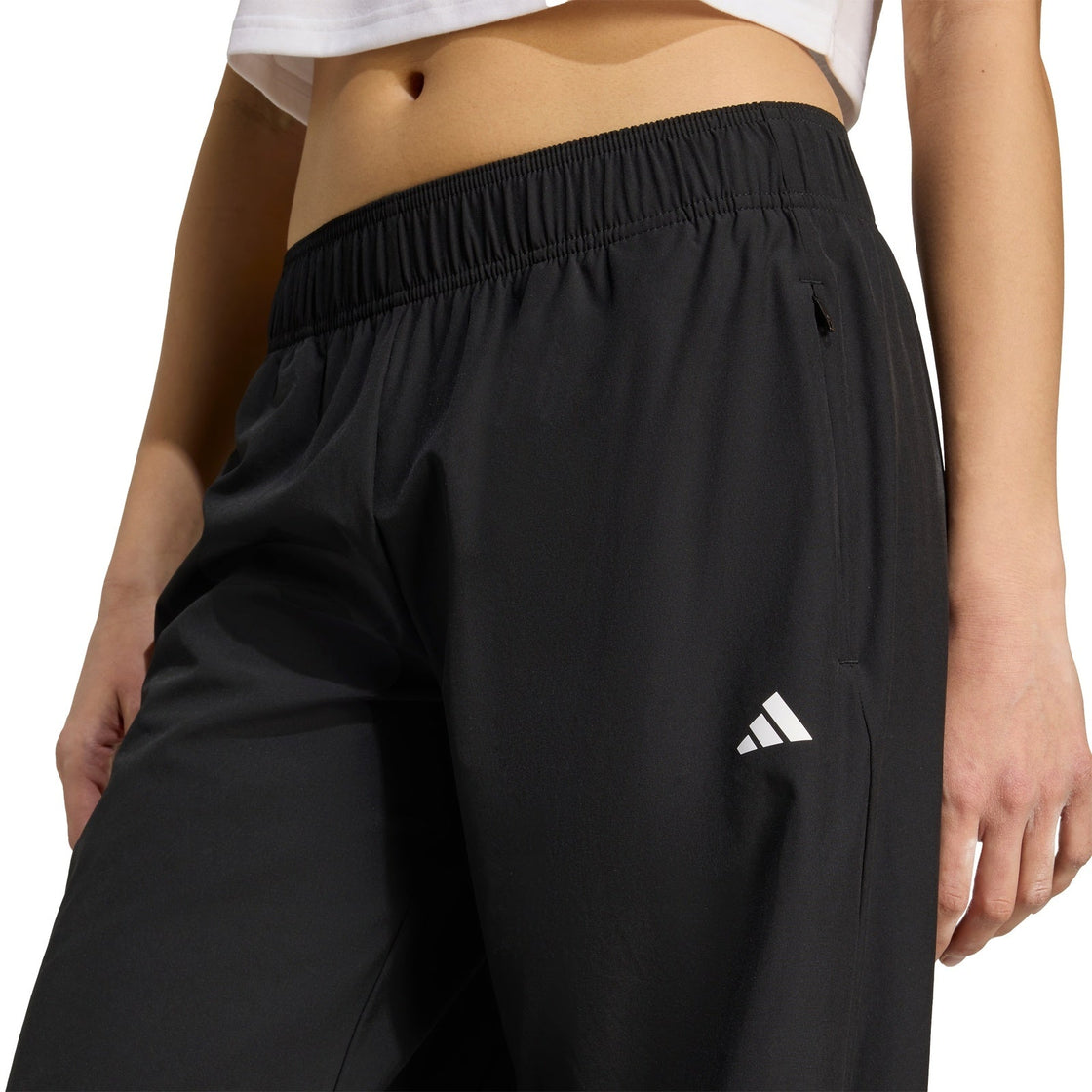 JL5081_6_APPAREL_On Model_Detail View 1_transparent