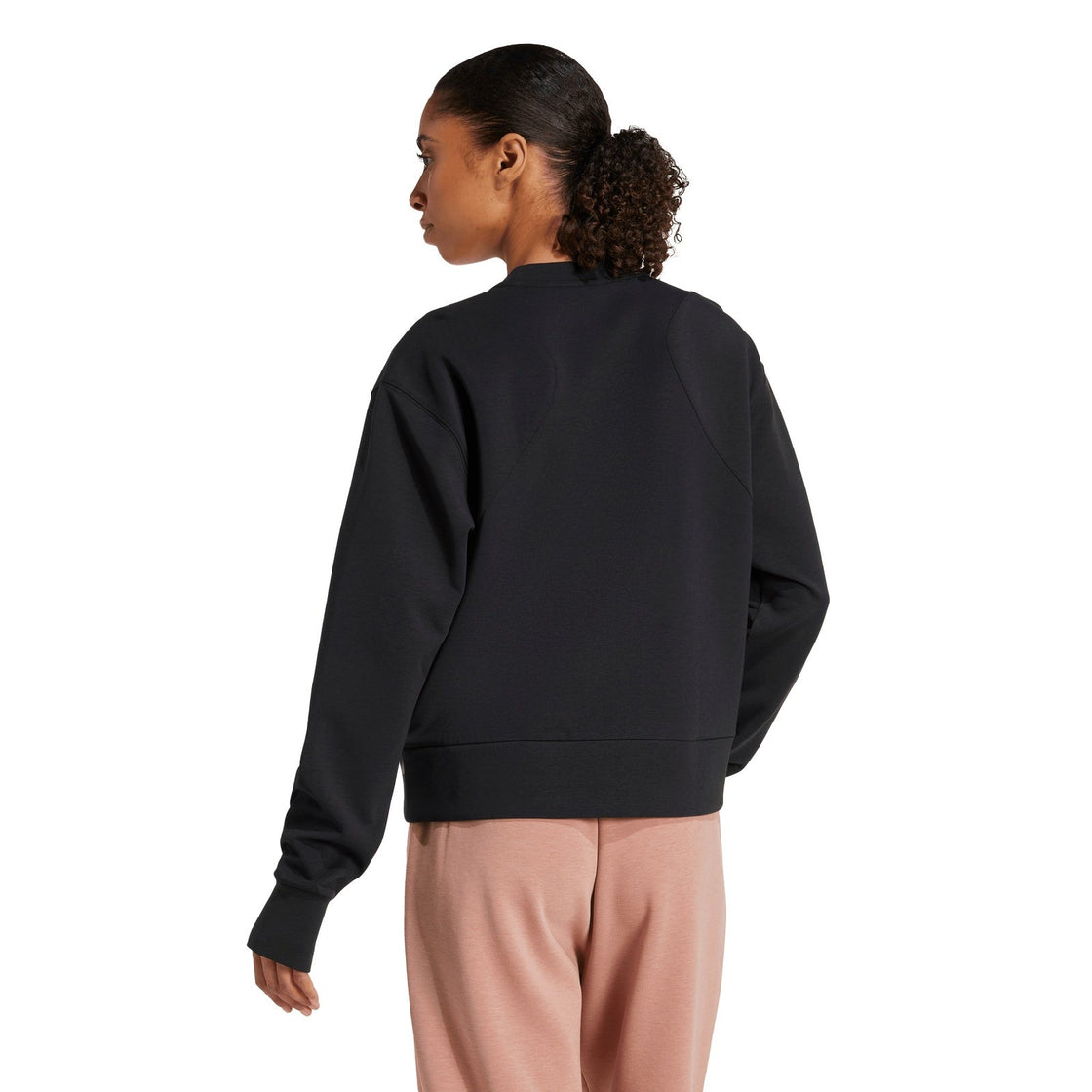 JP2655_4_APPAREL_On Model_Back View_transparent