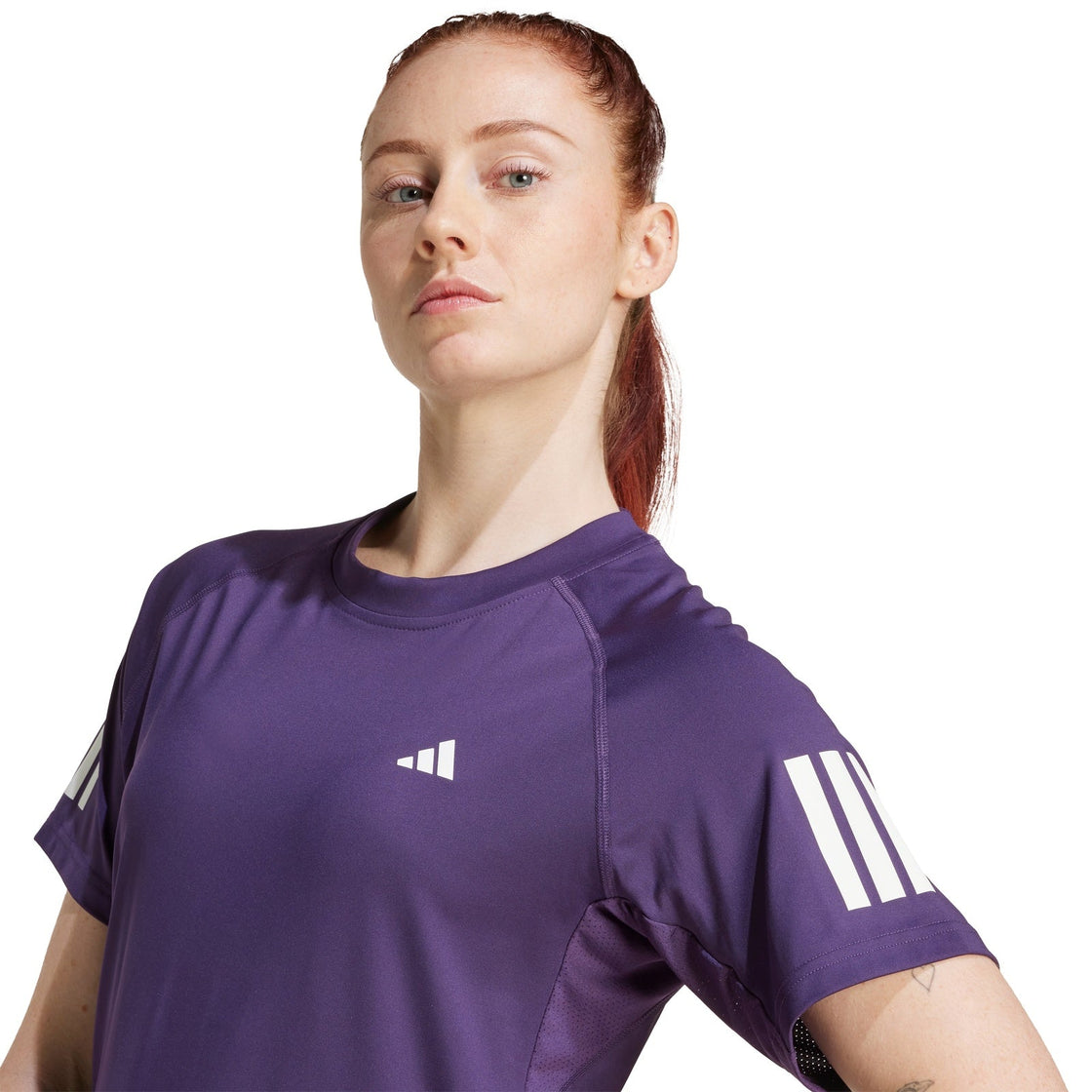 JW2946_9_APPAREL_On Model_Detail View 2_transparent