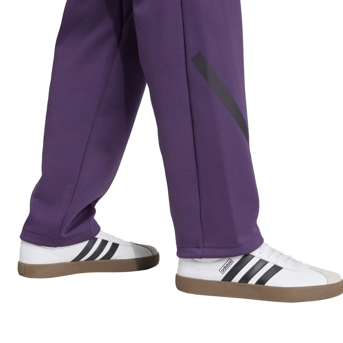 JW4778_5_APPAREL_On Model_Detail View 1_transparent