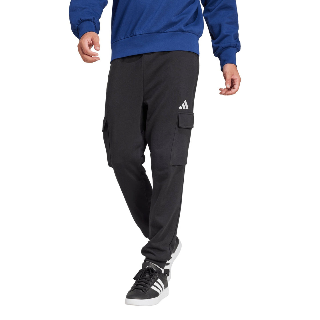 JE3865_2_APPAREL_On Model_Standard View_transparent