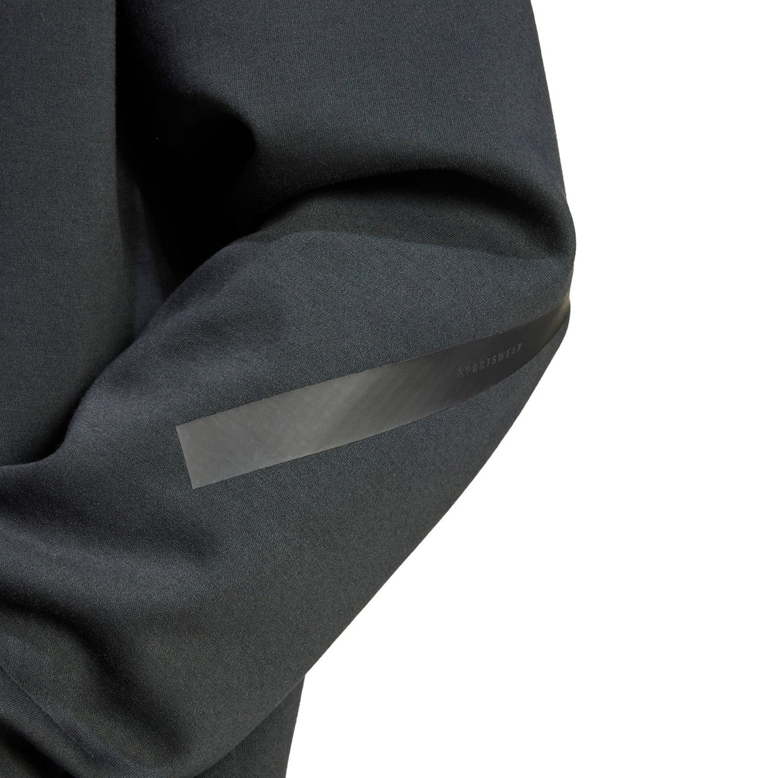 JE7536_7_APPAREL_On Model_Detail View 1_transparent