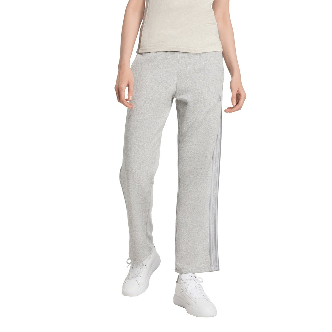 JM1888_2_APPAREL_On Model_Standard View_transparent
