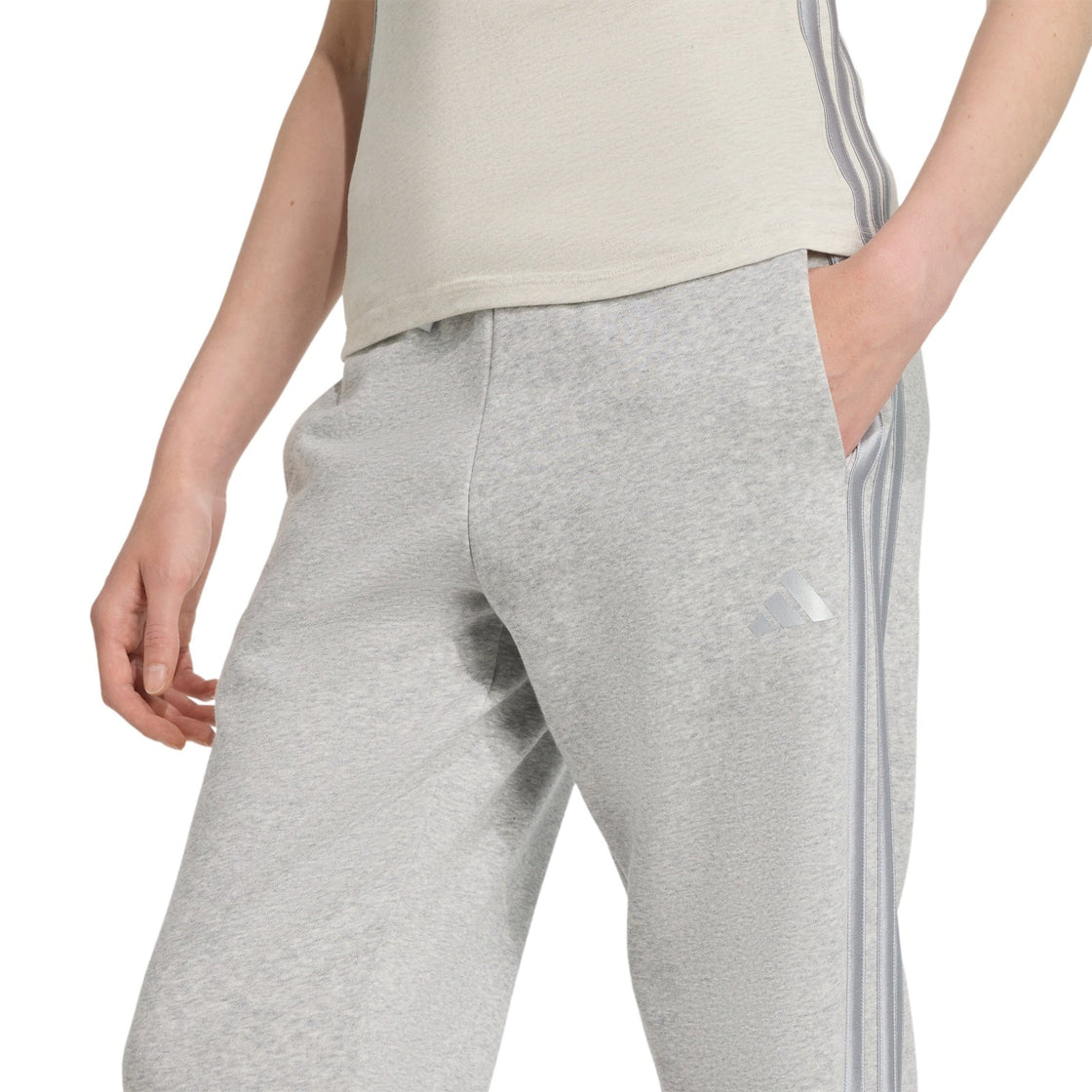 JM1888_6_APPAREL_On Model_Detail View 1_transparent