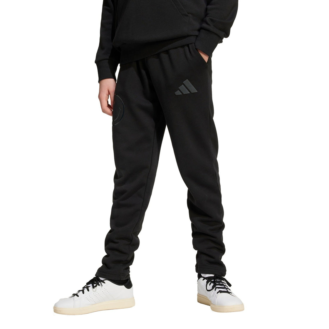 JN2147_2_APPAREL_On Model_Standard View_transparent