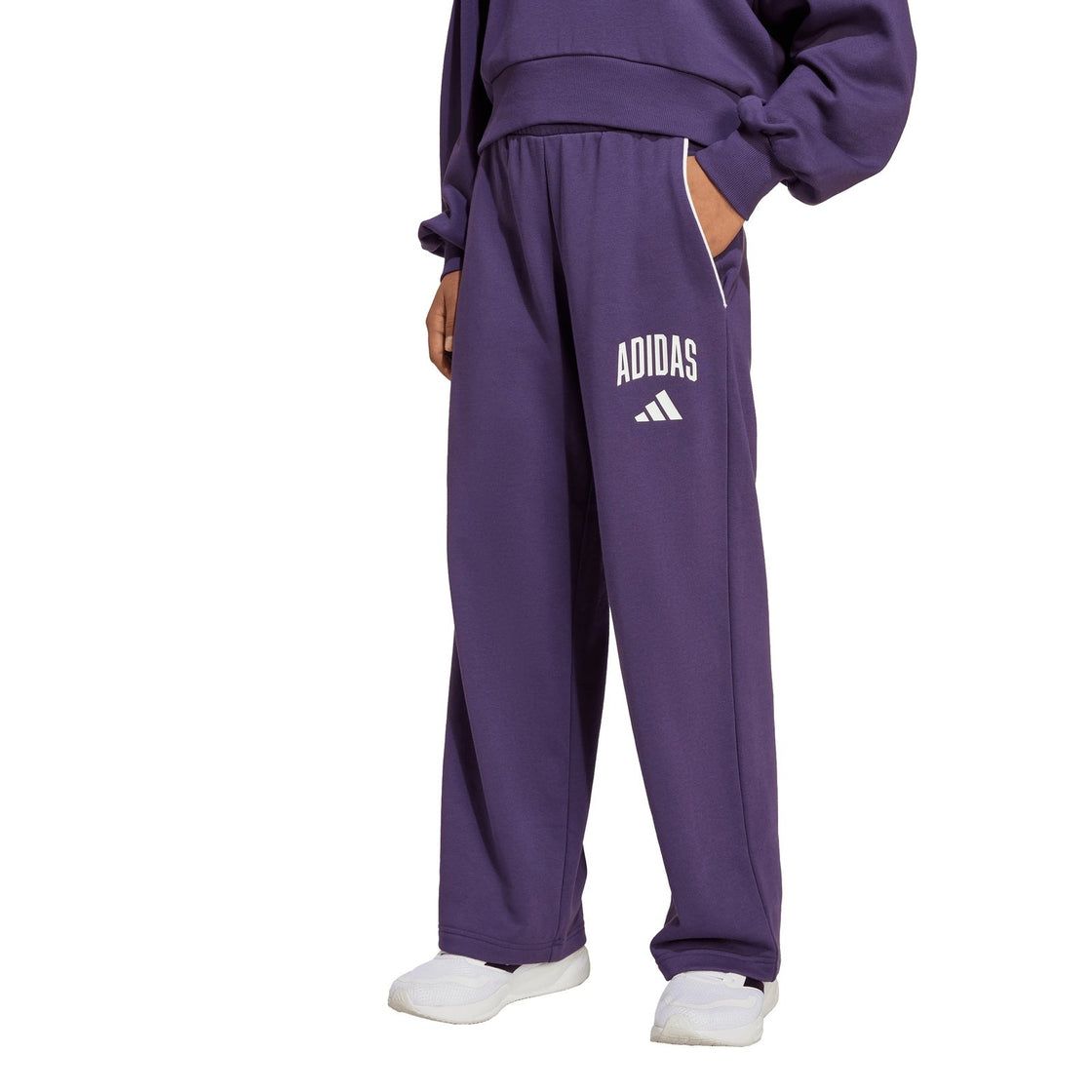JV7373_2_APPAREL_On Model_Standard View_transparent