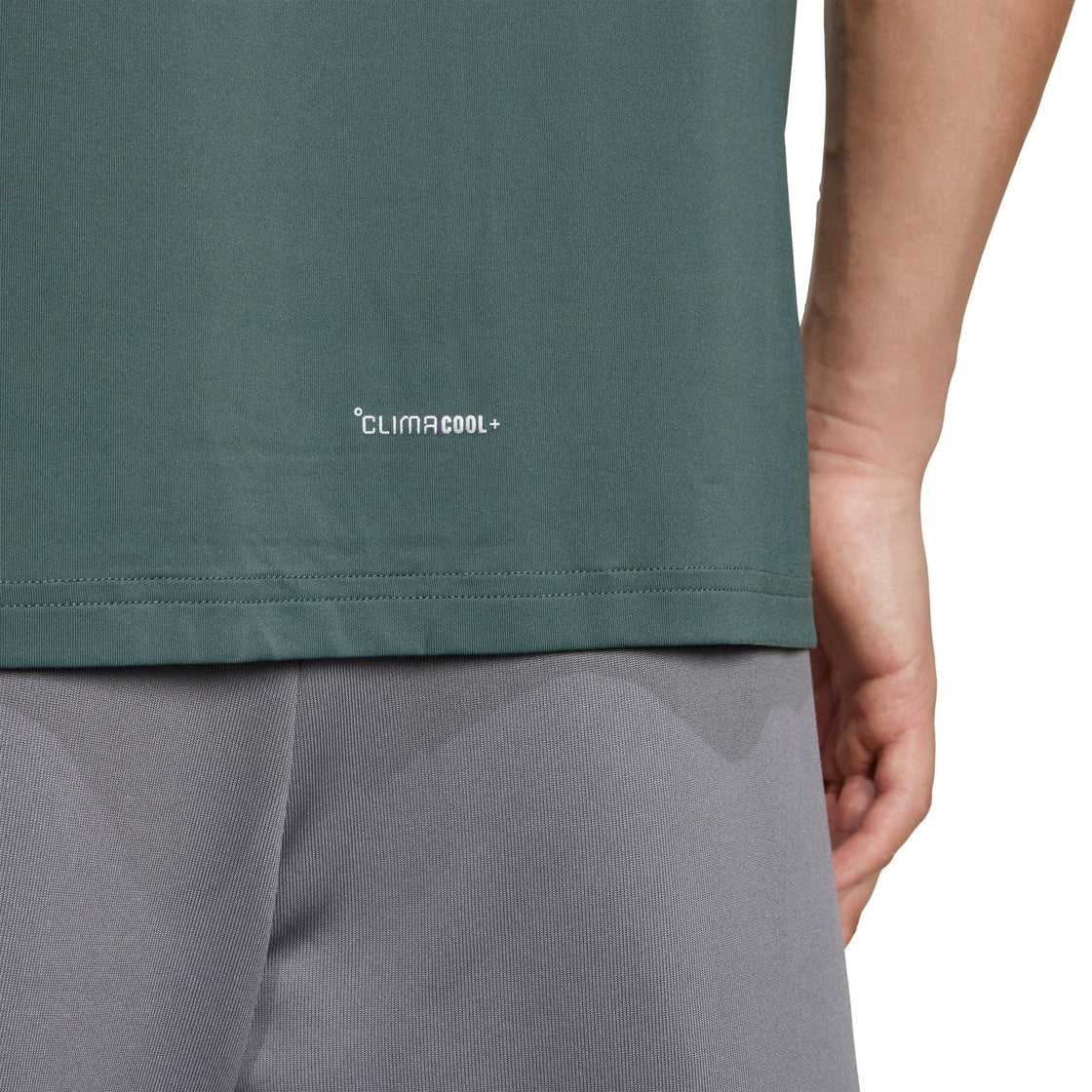 JW2556_5_APPAREL_On Model_Detail View 1_transparent