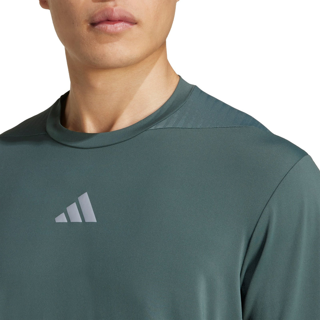 JW2556_6_APPAREL_On Model_Detail View 2_transparent