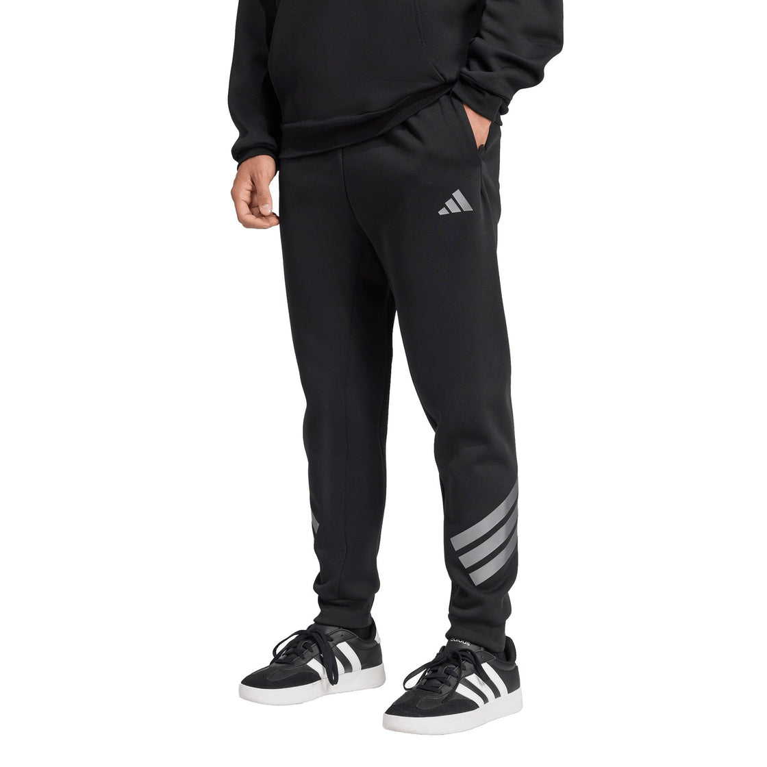 JX1958_2_APPAREL_On Model_Standard View_transparent