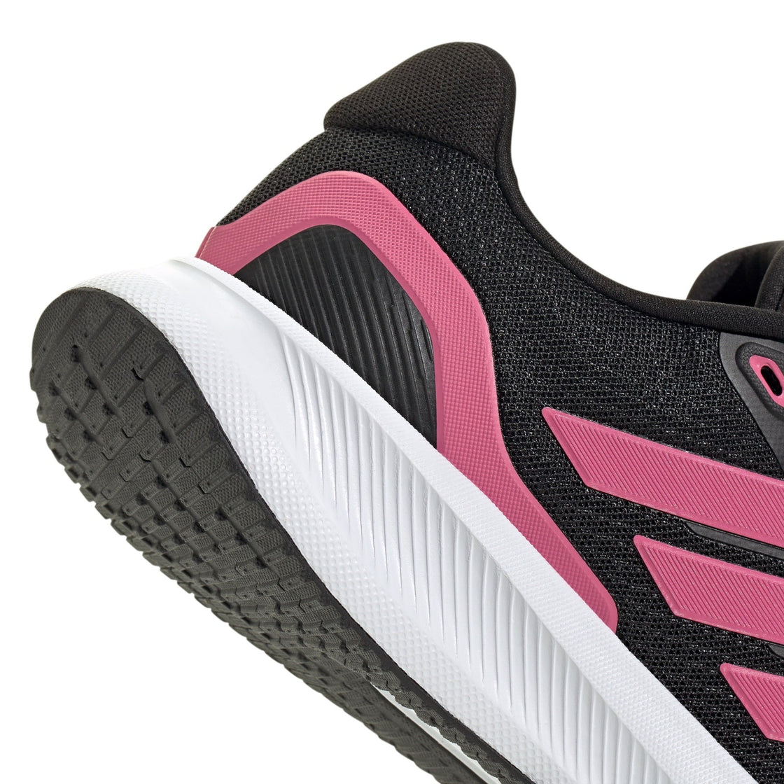 JR3093_9_FOOTWEAR_Photography_Detail View 2_transparent