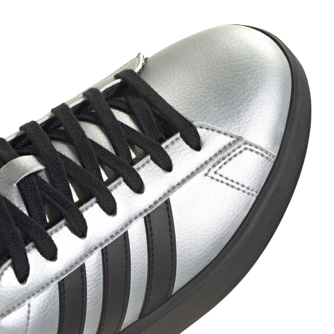 JS1759_9_FOOTWEAR_Photography_Detail View 2_transparent