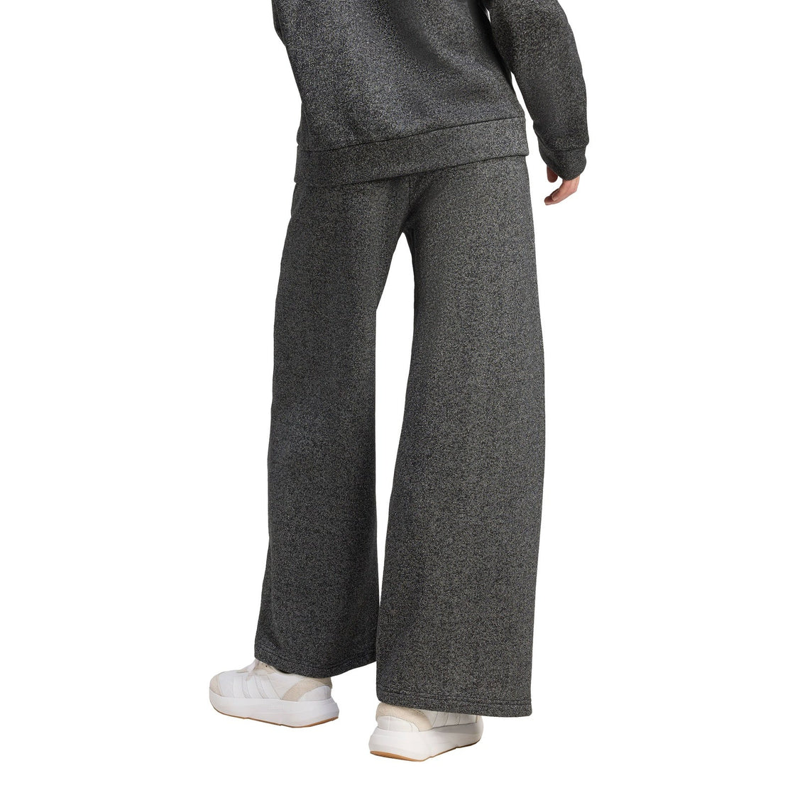 JX4360_3_APPAREL_On Model_Back View_transparent
