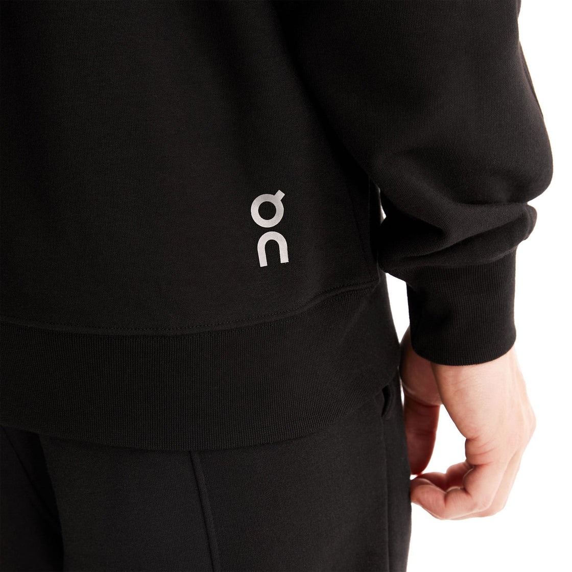 1ME10340553-club_crew-fw23-black-m-g5