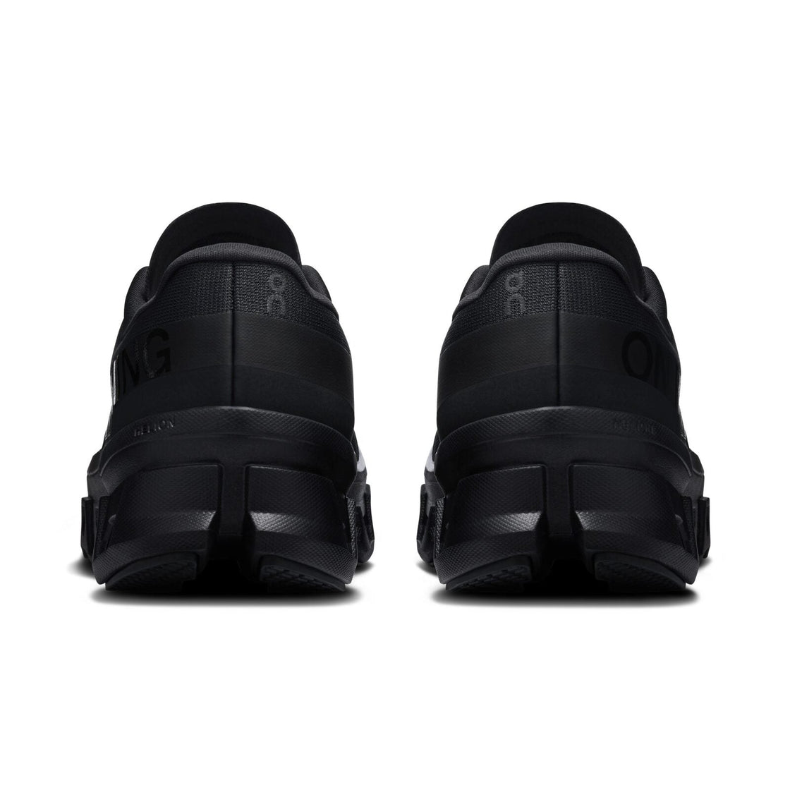 3WF30481043-cloudmonster_1-ss26-black_black-w-1×1-g5