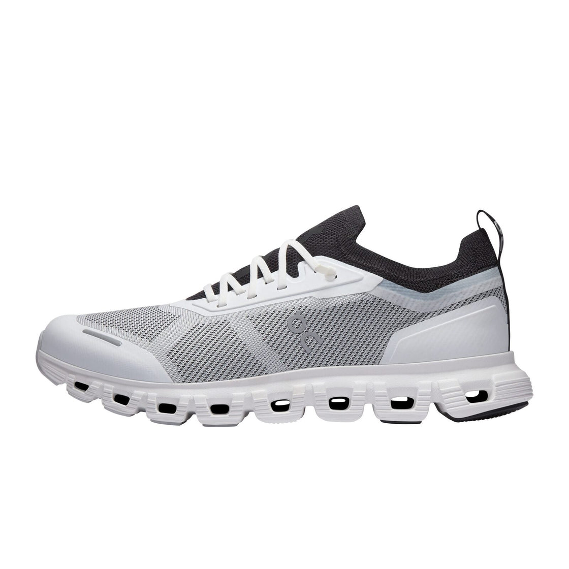 3WF10030462-cloud_6_versa-ss26-white_black-w-1×1-l-g1
