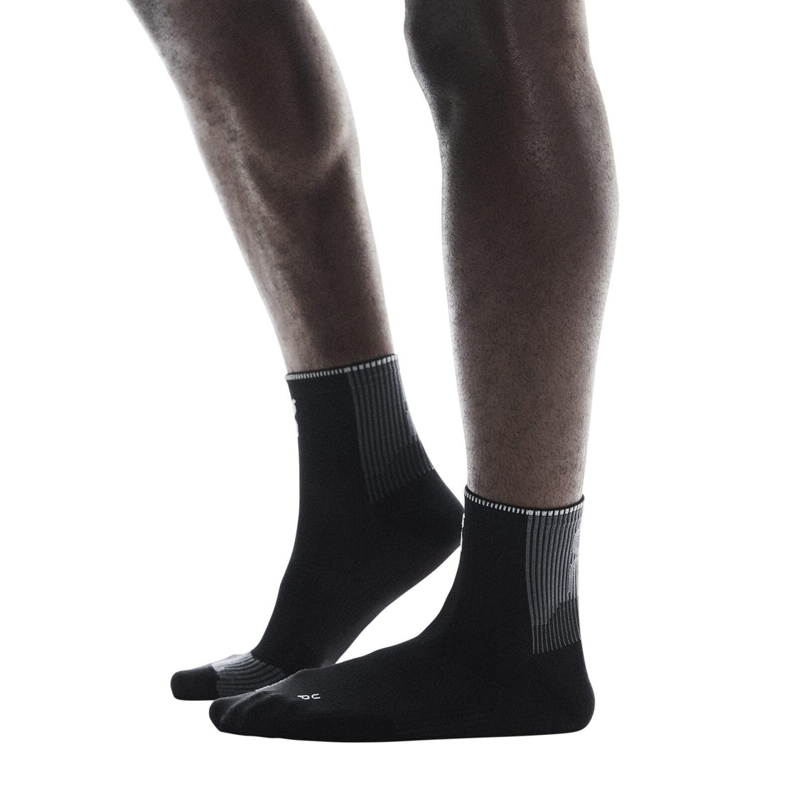 2UF10050106-performance_run_sock_mid-ss25-black_eclipse-u-4×5-tr-g2