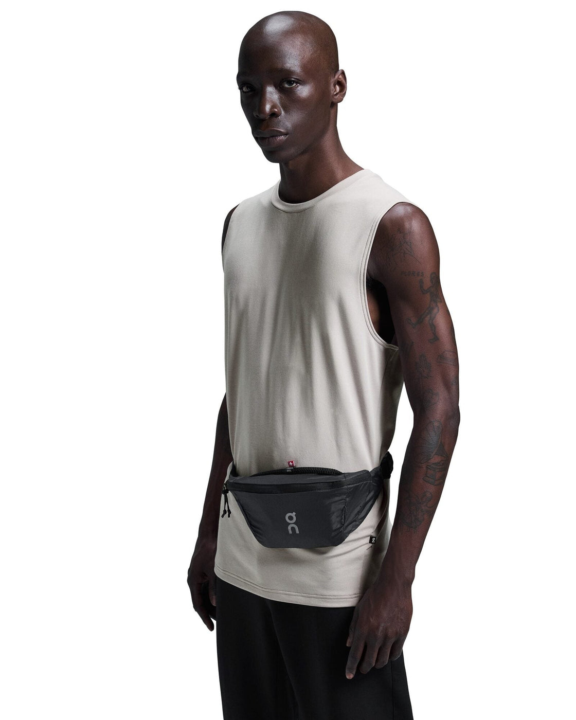 2UE30312792-waist_pack_2l_lite-fw24-magnet-u-4×5-tr-g6