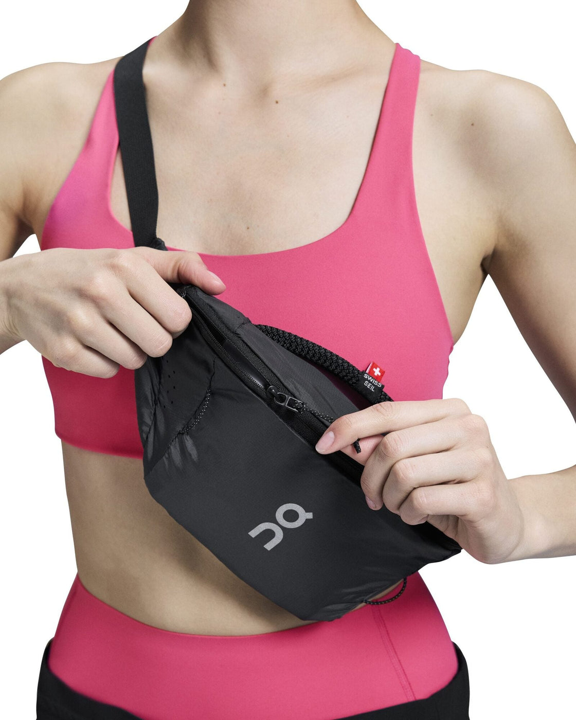 2UE30312792-waist_pack_2l_lite-fw24-magnet-u-4×5-tr-g7