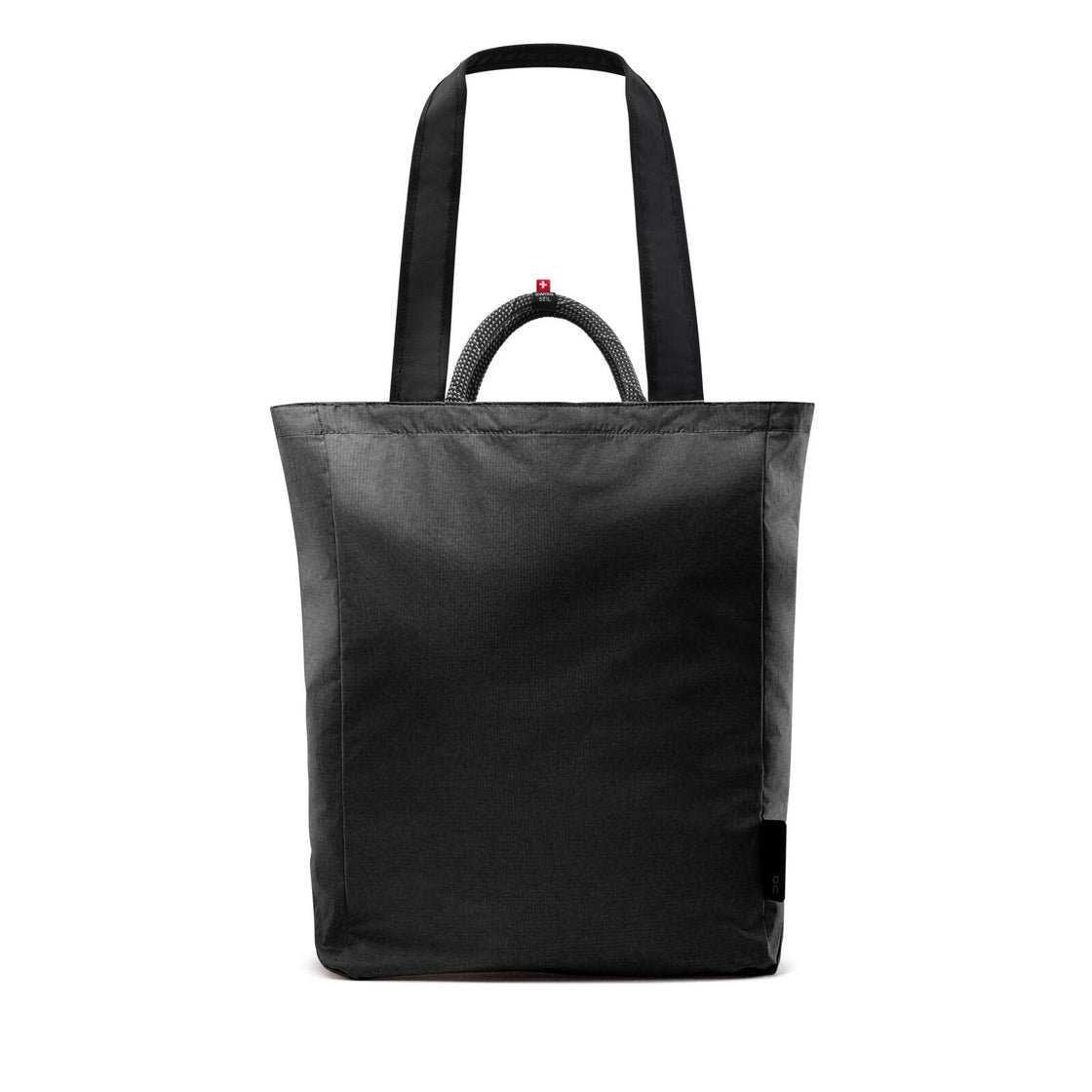 2UG10200553-tote_pack_25l-ss26-black-u-1×1-d
