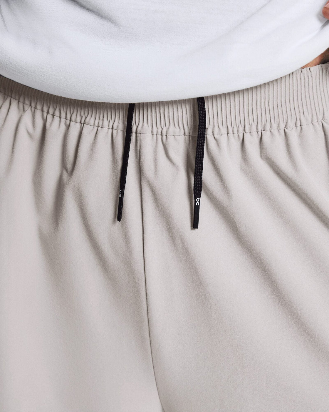 1MF10221291-train_shorts-ss26-alloy-m-4×5-tr-g4
