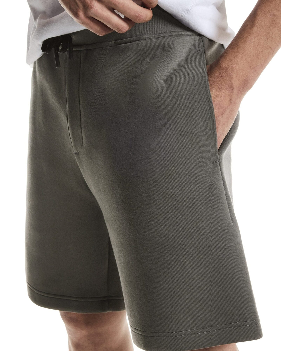 1MF30330345-focus_tech_shorts-ss26-shadow-m-4×5-tr-g4