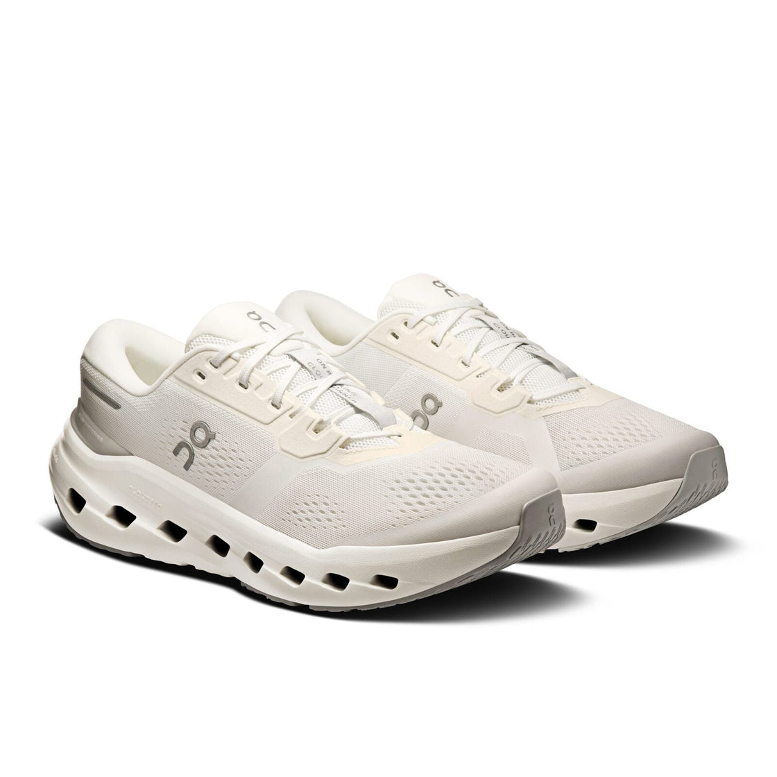 3MG10070813-cloudrunner_3-ss26-white_glacier-m-1×1-g6